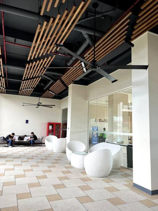 Dayinn, Skyhouse Bsd Lux And Homey Studio, Near Aeon Bsd And Ice Bsd Cilenggang Екстериор снимка