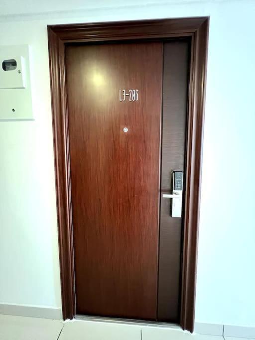 Dayinn, Skyhouse Bsd Lux And Homey Studio, Near Aeon Bsd And Ice Bsd Cilenggang Екстериор снимка